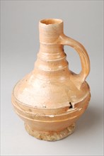 Stoneware jug on pinched foot, ocher-colored salt glaze, belly model, jug holder soil find ceramic stoneware glaze salt glaze