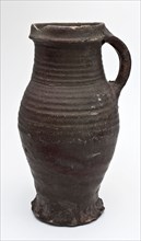 Jug on pinched foot, adorned with engobe, proto-stoneware, pot jug tableware holder soil find ceramic stoneware clay engobe