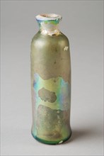 Small, cylindrical glass bottle, short neck, soul with pontilemark, bottle holder soil find glass, Small glass bottle