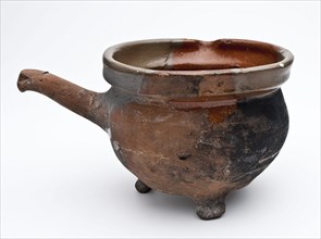 Small saucepan on three legs, stem and shank, saucepan pan pot holder utensils earthenware ceramics earthenware glaze lead glaze