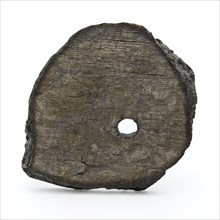 Fragment of wooden lid with round hole, lid closure part holder soil find oak wood, w 11.0 cut sawn planed cut Fragment of oak