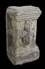 Basement with angel's head, basement ornament building component sandstone stone paint, sculpted Rectangular basement