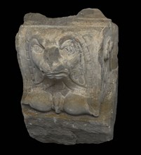 Console with lion head, sides decorated in abstract, console construction element sandstone stone, sculpted Console lion head