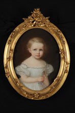 Heinrich Siebert, Girl's portrait with doll, with gold-colored oval frame with ornaments, portrait pastel drawing sculpture