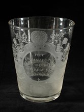Cup engraved with brewery, cooper and The Welvaren of the Beer Steekerij van Kralingen, goblet drinking glass drinkware