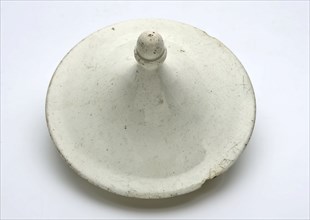 Lid, industrial white goods, high button with acorn, lid closure part soil find ceramic earthenware glaze lead glaze, Round lid