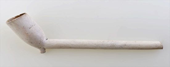 Clay pipe with funnel-shaped head and heel, unnoticed, clay pipe smoking equipment smoking ground find ceramics pottery, Pipe