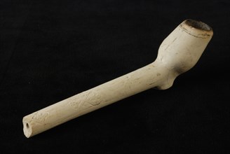 Clay pipe with heel mark and decorated handle, slim and double conical model, clay pipe smoking equipment smoke floor pottery