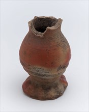 Small stoneware jug with gray and brown color, on squeeze foot, jug be found on the bottom of the ceramic stoneware, w 6,1 hand
