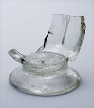 Fragment of foot, bottom and part wall of foot cup, drinking cup drinking utensil holder soil find glass h 4,3, handblown blown