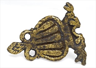 Fragment wall plate of hook, hook fastener soil find copper brass metal, cast Embossed ornament with flat reverse Opened