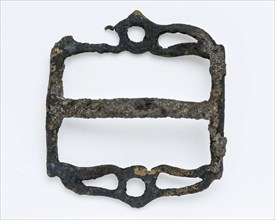 Belt accessory in the form of buckle with bent middle post, including hanging loop, clasp fastener component soil find copper