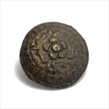 Brass button with flower embossed, knot clothing accessory clothing soil find brass metal, casted Quarter bulb eye archeology