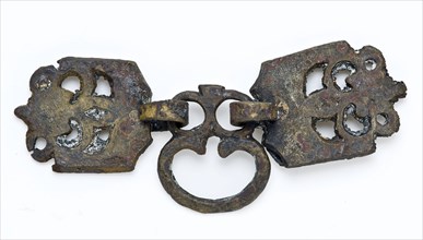 Belt buckle, two single leashes with dense eyes, attached to three-eye, belt attachment accessory ground find copper metal