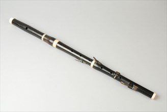 J. Mandt, Ebony flute in four parts, flute flute aerobic musical instrument acoustic wood ebony silver copper metal ivory