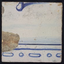 Tile of tile picture blue, white ground, two contiguous biblical scenes, part battle with Roman soldiers, lower body man