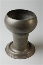Tinsmith: Carel Isaak van Duyveland, Supper vase with cylindrical stem ending in spherical upper, Lord's Supper liturgical