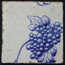 Blue tile with bunch of grapes and leaf of pilaster with 39 tiles, tree of bunches of grapes among which birds, insects, tile