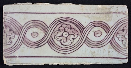 Rectangular purple border tile on white ground with decorated decor, with flowers, leaves, yellow pottery, edge tile wall tile