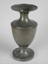 Tinsmith: Johannes Daniël Druy, Tin sacrificial vase, sacrificial vase vase tableware holder tin wool sheep wool, cast sheet