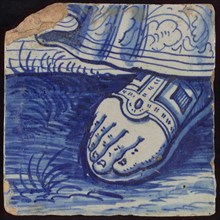 Tile with blue base with sandal, tile pilaster footage fragment ceramics pottery glaze, d 1.4