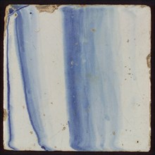 Tile with blue painting, tile pilaster image fragment ceramic earthenware glaze, d 1.0