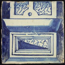 Tile of chimney pilaster, blue on white, bottom of column with basement, compartment with irregular lines, chimney pilaster tile
