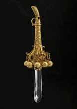 Silversmith: Adrianus van Bemme, Golden rattle with crystal bite and gold bells, rattle soundstuff gold rock crystal, hammered