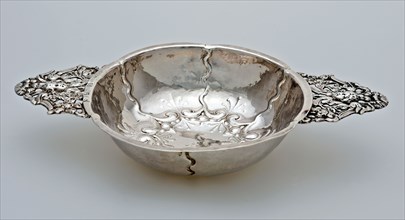 Silver brandy bowl, brandy bowl bowl holder silver, ears) 12.0 die-cast decoration molded Round low bowl with flat scalloped top