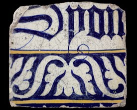 Tile with Syon and ornament edge, tile picture material fragment earth discovery ceramic earthenware glaze, baked 2x glazed