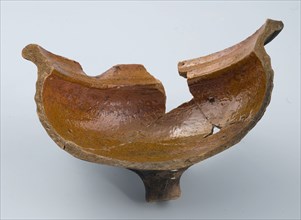 Fragment of earthenware cooking pot or saucepan on three legs, with pouring lip, saucepan cooking pot crockery holder kitchen