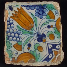 Ornament tile, star tulip with bunches of grapes and orange apples, wall tile tile sculpture ceramic earthenware glaze, baked 2x
