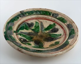 Earthenware dish, yellow shard, decorated in sludge and sgraffito technique, floral decor, dish crockery holder soil find