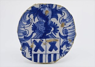 Soul of majolica dish, dish with blue decor, armor plate soil find ceramic earthenware glaze tin glaze lead glaze, w 13.2