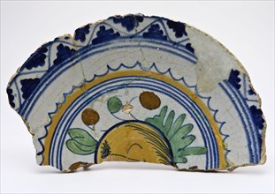 Glued fragment majolica dish, with orange apple in the mirror, dish plate crockery holder soil find ceramic earthenware glaze