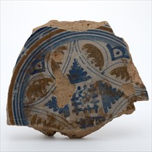 Soul of majolica dish decorated with polychrome decor in Italian style, dish crockery holder fragment earthenware pottery