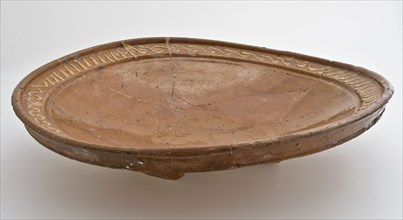 Pottery dish on stand lobes, rim with yellow sludge decor, dish crockery holder soil find ceramic earthenware glaze lead glaze
