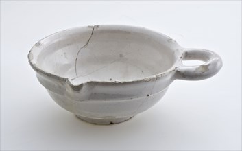 White faience porridge bowl with lying ear and shank, pop bowl bowl crockery holder soil find ceramic pottery glaze tin glaze