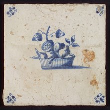 White tile with blue fruit basket, corner motif spider, wall tile tile sculpture ceramic earthenware glaze, baked 2x glazed