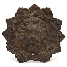 Edited star-shaped rosette with lion's head, fitting, fitting soil found iron metal d 2.0, cast Rosette with eleven points lion