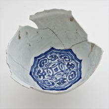 Chinese, porcelain bowl, carved edge, blind print along the wall, blue rosette on the bottom, bowl crockery holder soil find