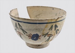 Tea bowl with simple colored flower garlands on the outside wall, bowl crockery holder soil find ceramic porcelain glaze