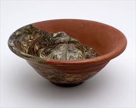 Pottery bowl on stand, deep bowl with flowed, marbled glaze, bowl crockery holder soil find ceramic earthenware clay engobe