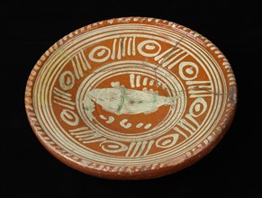 Sludge dish with fish and 1611, dish crockery holder soil find ceramic earthenware glaze lead glaze, hand turned sgraffito
