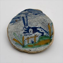 manufacter: IM, Soul of majolica dish with jumping hare, signed at the bottom, plate crockery holder soil find ceramic