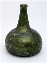 Bulbous bottle, belly bottle bottle holder soil find glass, bottom. Body with convex wall to convex shoulders with crack
