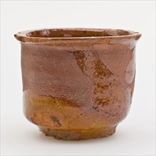 Pottery ointment jar, cup model, red shard, internally glazed, ointment jar pot holder soil find ceramic earthenware glaze lead