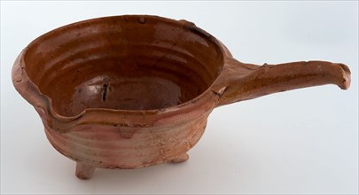 Pottery saucepan on three legs, with pouring clip and handle, sloping sidewall with rings, saucepan pan holder kitchen utensils