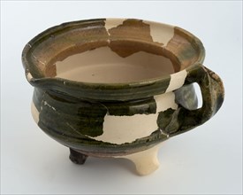 Pottery cooking jug on three legs, wide neck opening, white shard, with pouring lip and band, cooking pot crockery holder