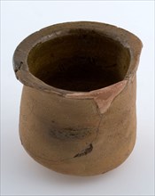 Pottery ointment jar, red shard, internally glazed, tapered model, ointment jar holder soil find ceramic earthenware glaze lead